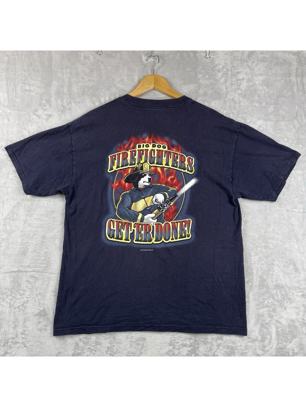 2005 VTG Big Dogs Firefighters 'Get Er Done' Graphic T Shirt Navy Size L Y2K Dog - Picture 2 of 9